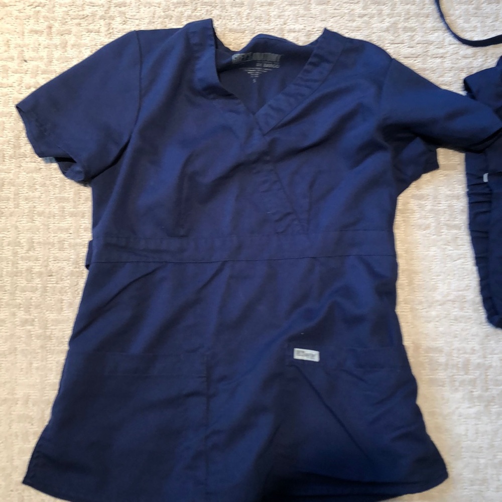 Scrub top